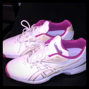 ASICS women’s gel tour lyte